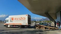 Photo d'un camion de déménagement à l'arrivée.