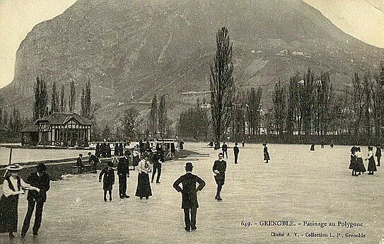 Carte postale, Patinage au Polygone, sans date (9FI2325).