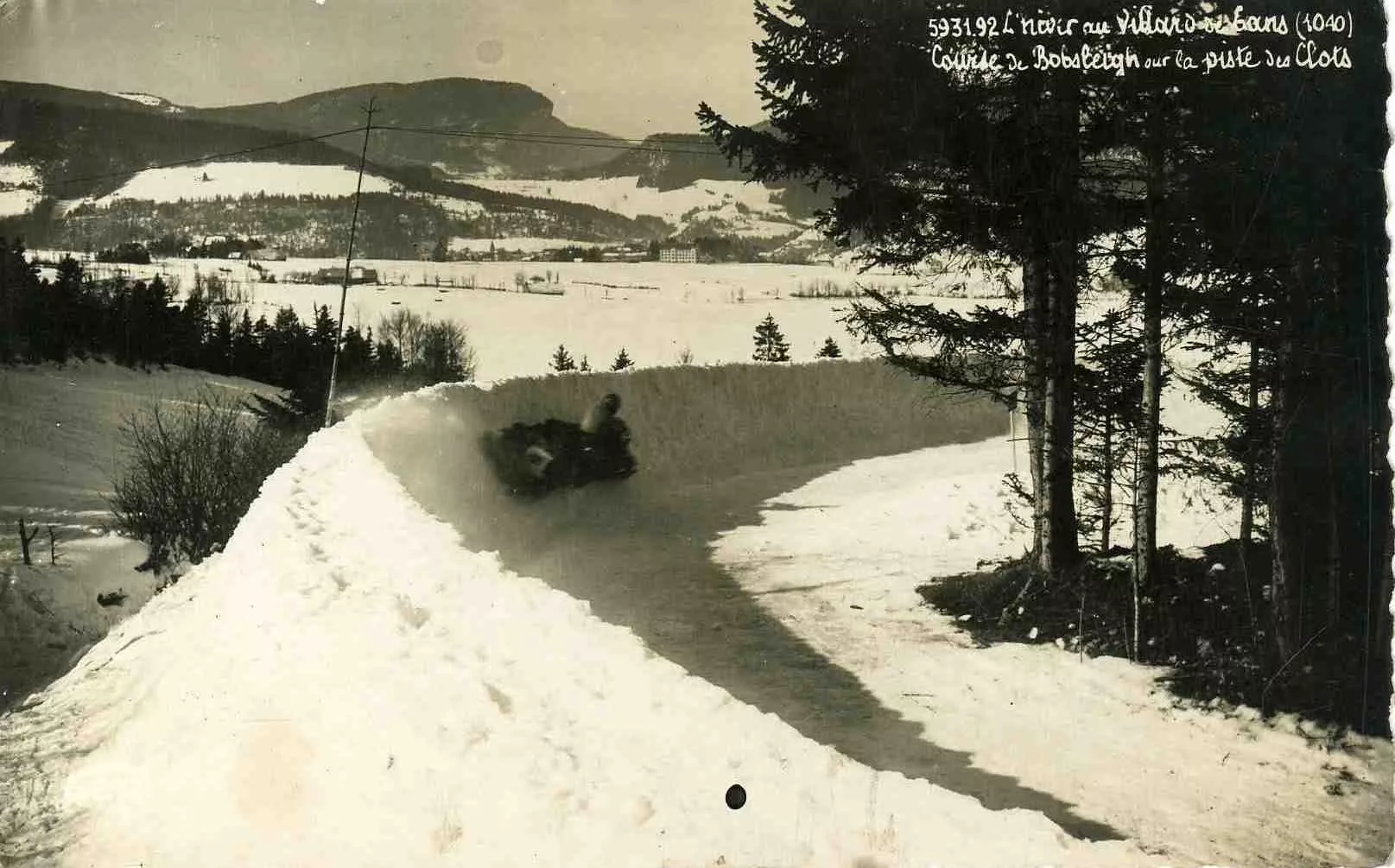 Carte postale, Villard-de- Lans : course de bobsleigh sur la piste des Clots, sans date (9FI5390).