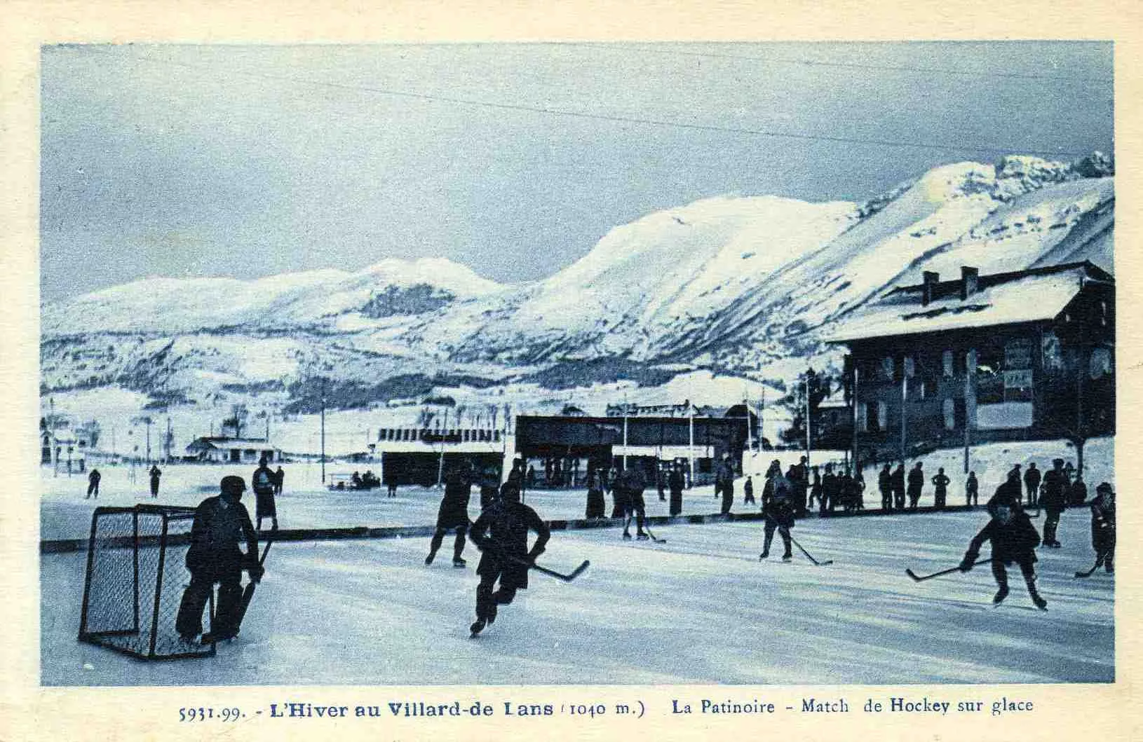 Carte postale, La patinoire : match de hockey sur glace, sans date (9FI5397).