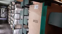Magasin A5 plein de documents avec une armoire de transfert