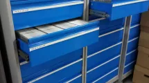 Meubles à cd en chambre réfrigérée © Archives départementales de l'Isère