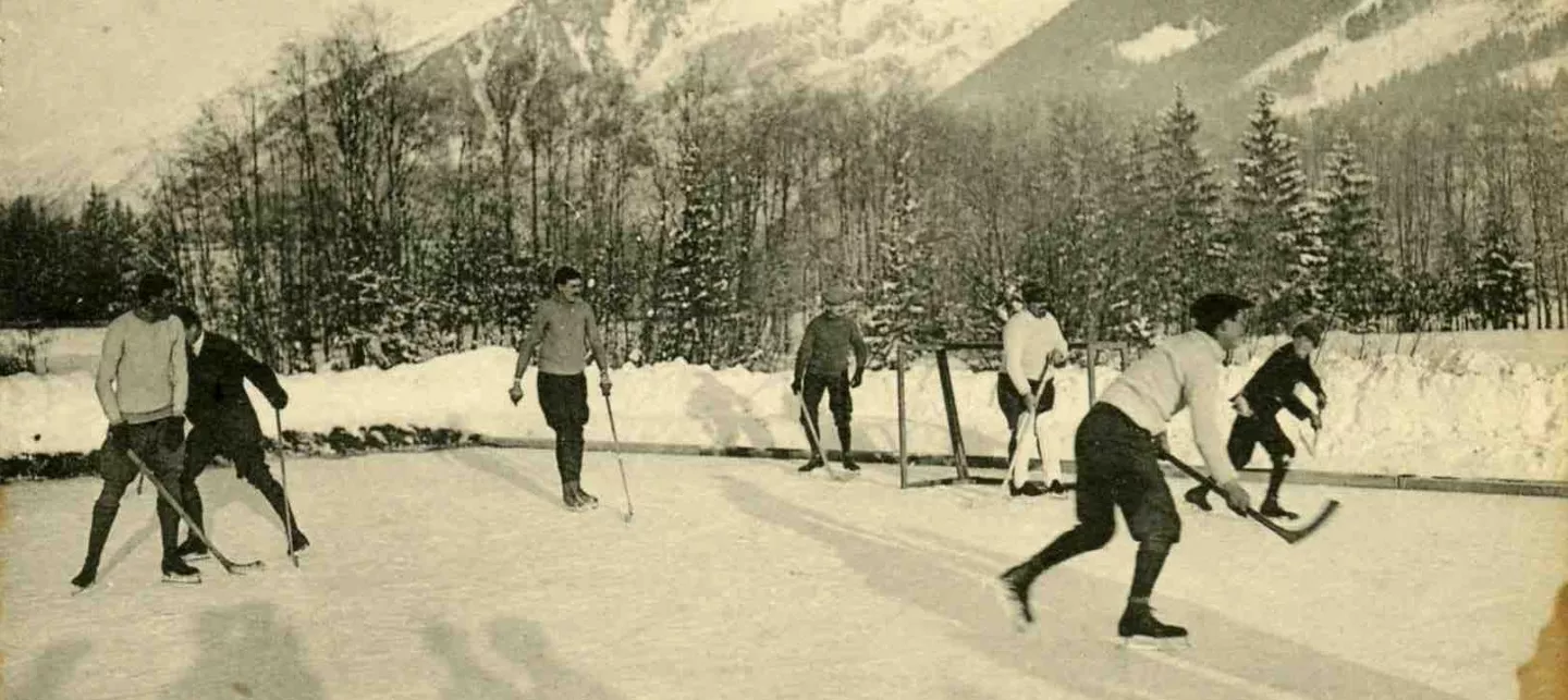 Carte postale, Une partie de hockey sur glace, sans date (9FI6967).